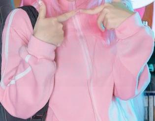翻开Umeko J的图包，我发现韩朱莉竟是我的灵感女神！